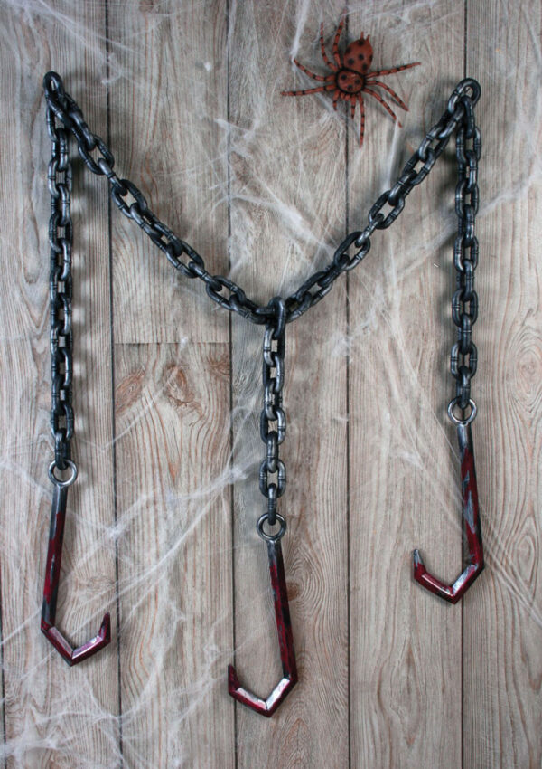 Halloween Prop Chain with 3 Bloodied Decorative Hooks 2