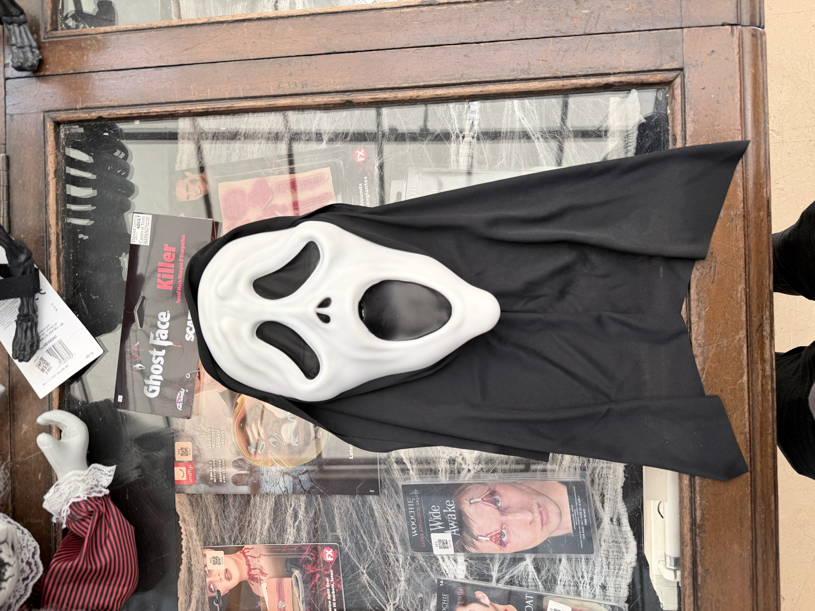 Scary Movie Killer Spoof Mask with Black Shroud 2