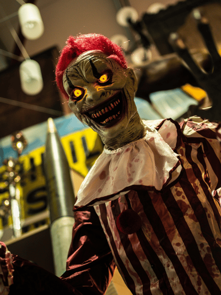 Undead Clown Animated Figure