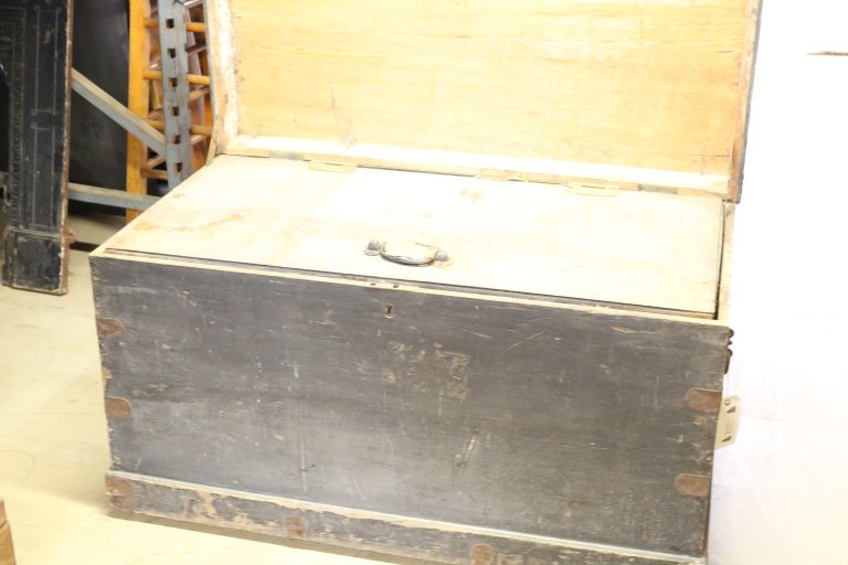 Large Irish militia trunk