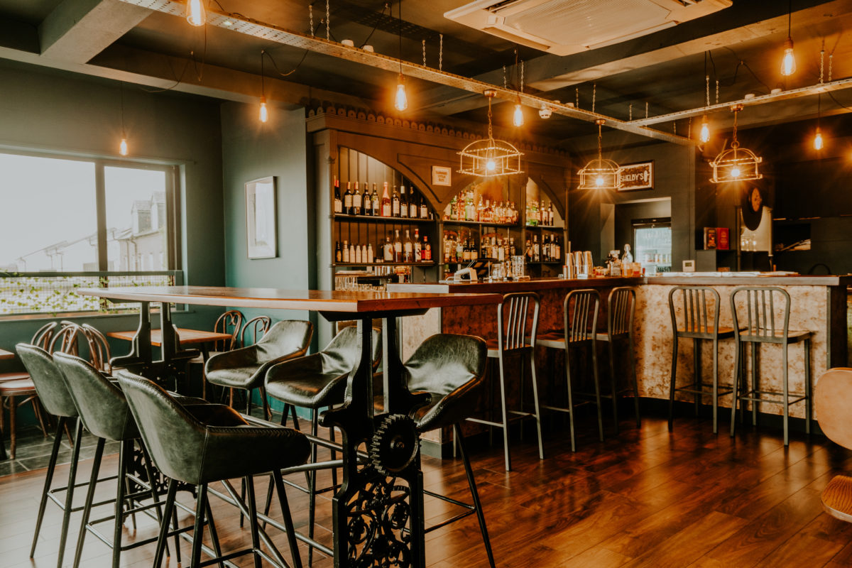 SHELBYS – Holywood