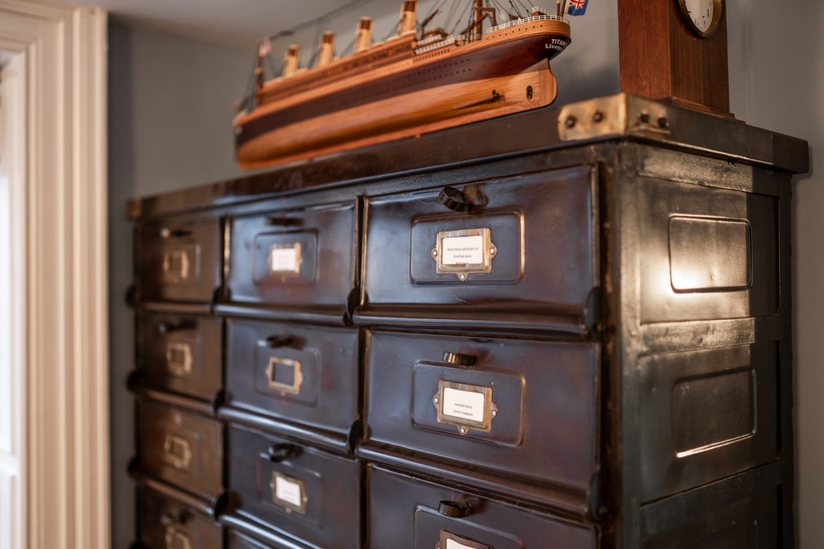 THE POSTMASTERS HOUSE – Holywood