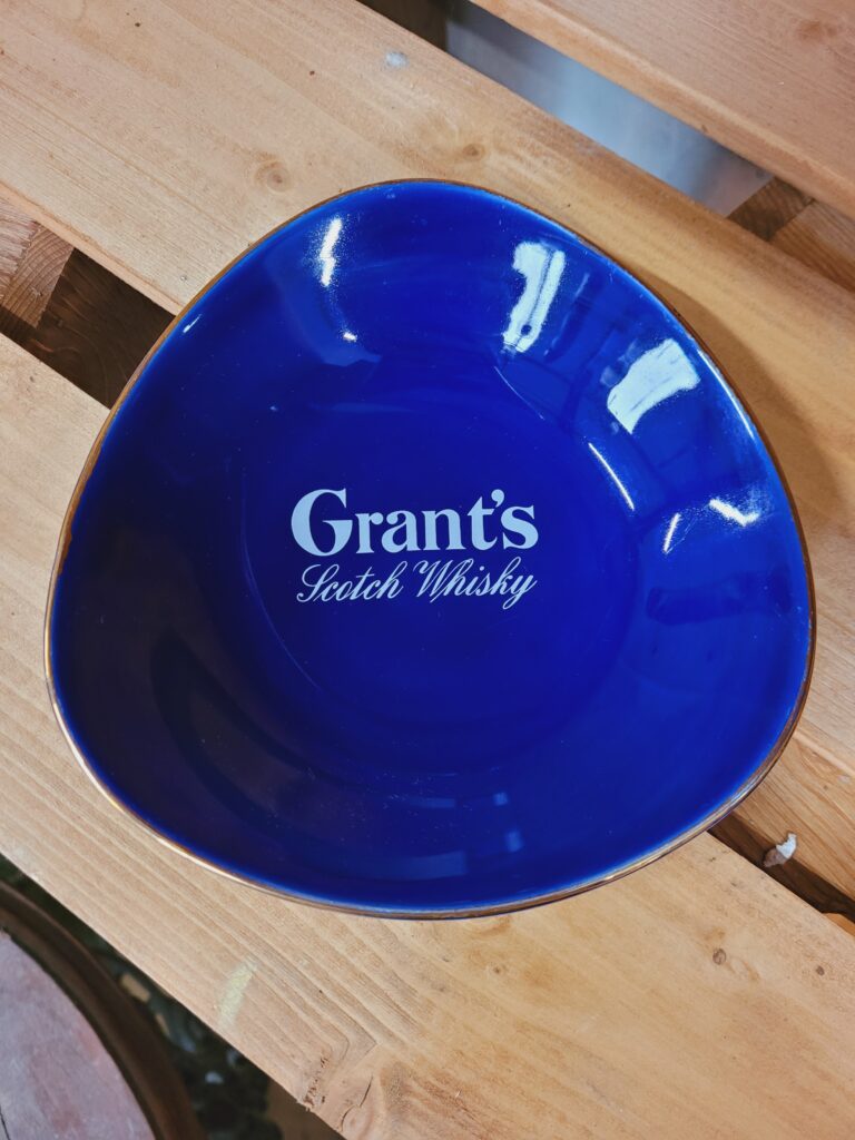 Grant's Scotch Whisky Ashtray [w350]