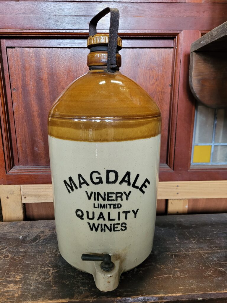 Magdale Vinery Stoneware Flagon [sw014]