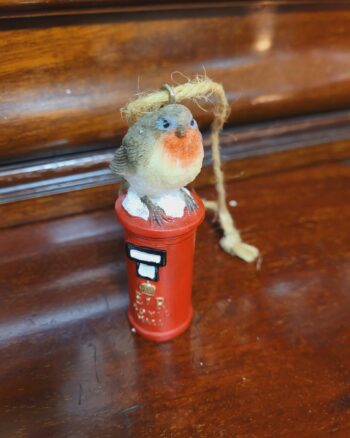 Robin on Postbox Bauble