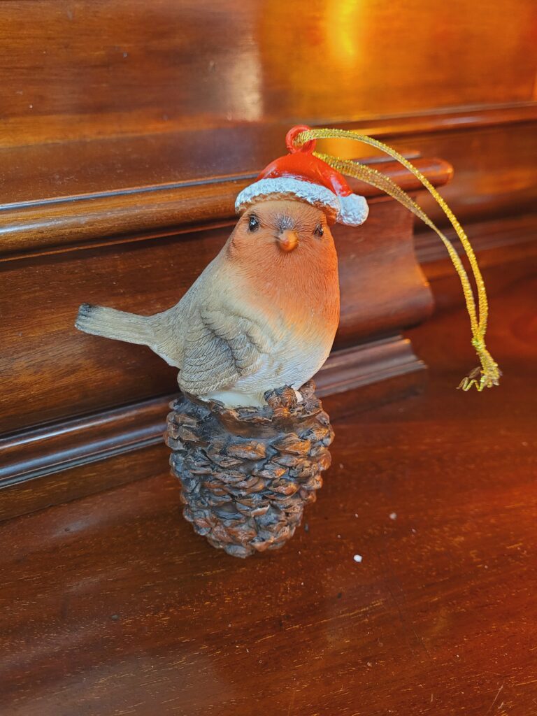 Robin on Pinecone Bauble