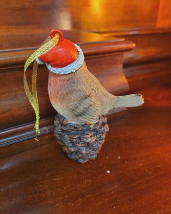 Robin on Pinecone Bauble