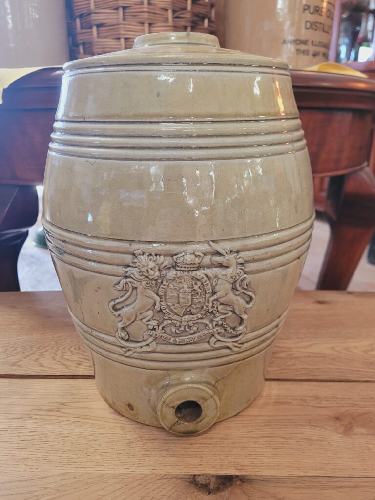 Royal Doulton Stoneware Decanter [sw023]