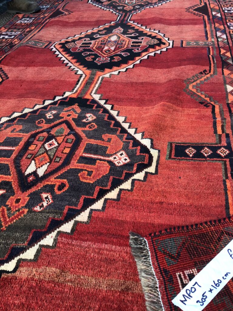 Handmade Old Persian Qashqai Tribal Rug 305 x 160cm [MP07]