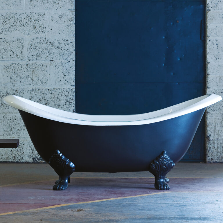 Villandry Cast Iron Bath (Painted Exterior, Painted Feet)