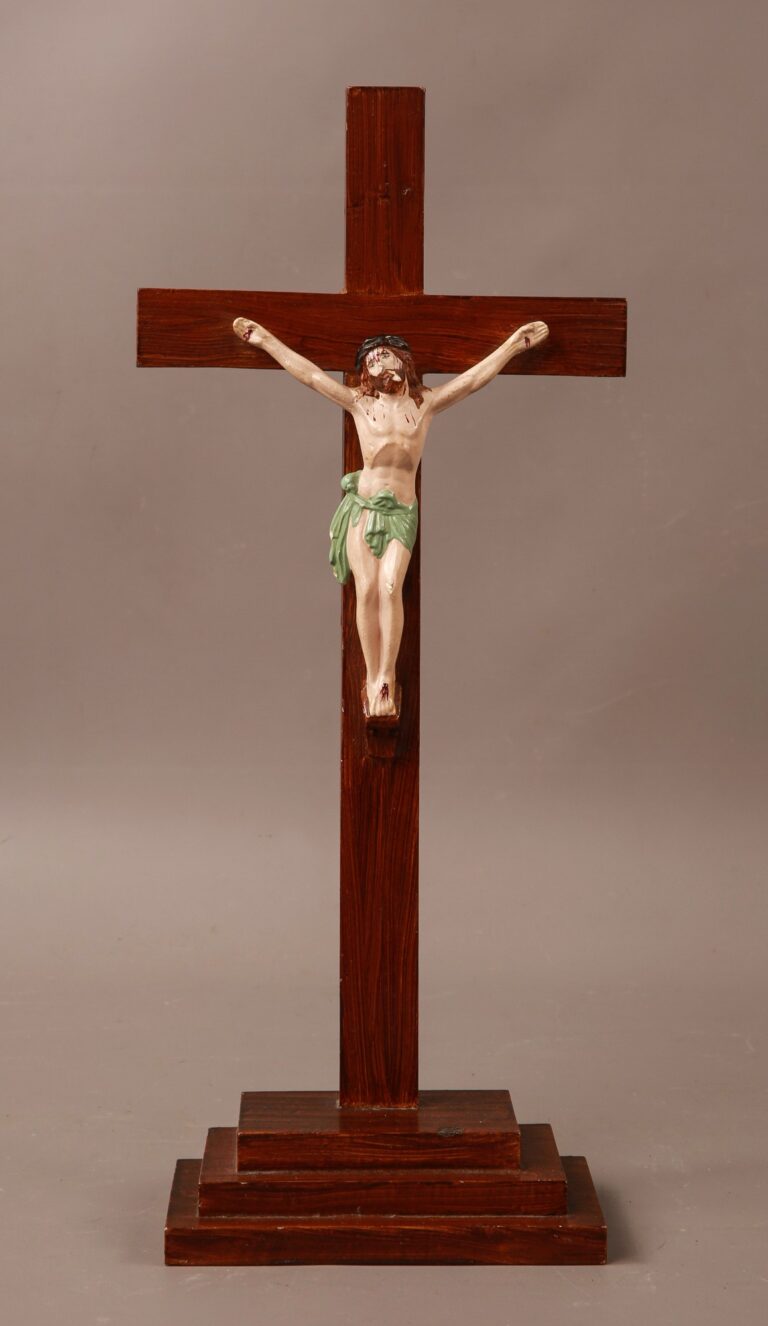 Retro Standing Crucifix