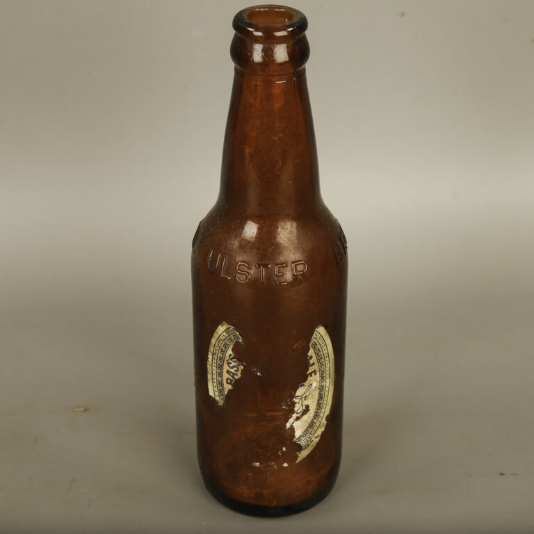 GB016 Ulster Brewery Bottle