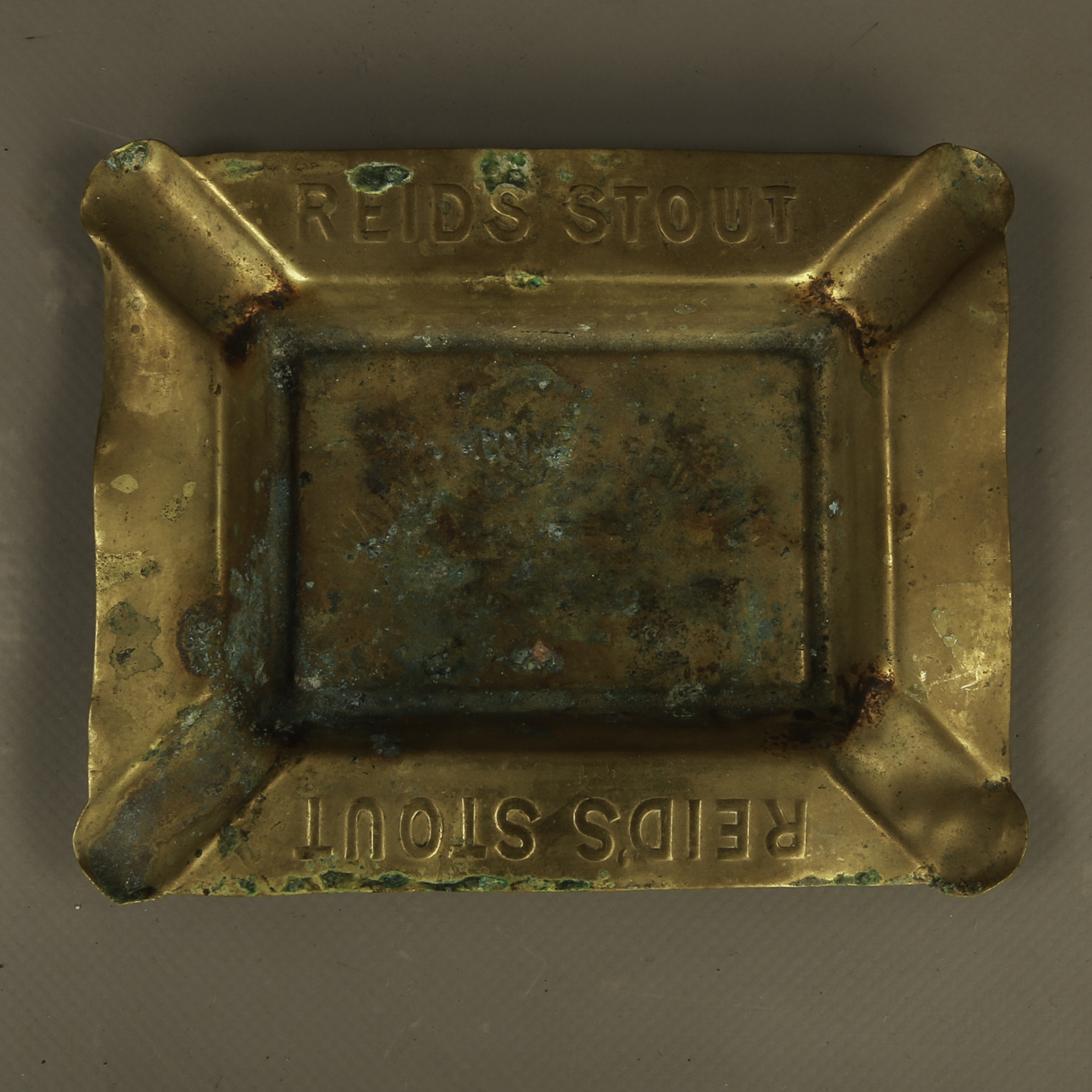 Reid’s Stout Brass Ashtray [w641]