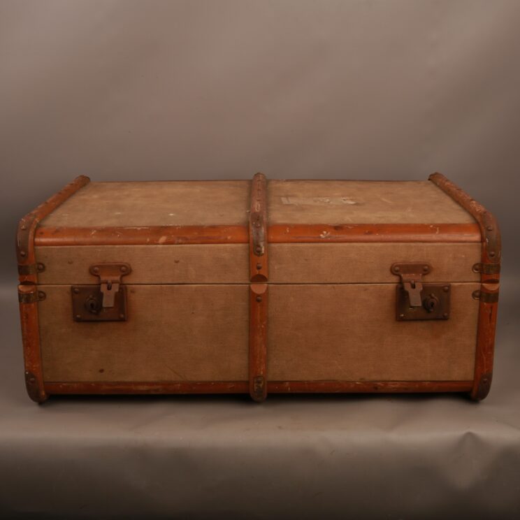 LG004 Edwardian Belfast Travel Trunk