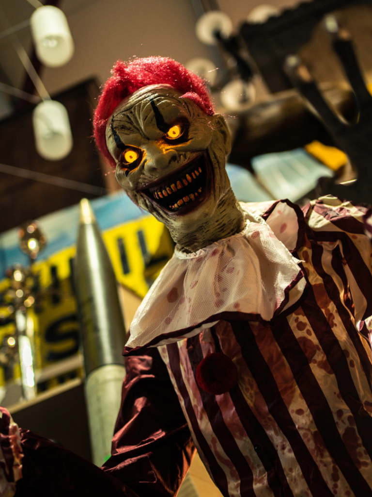 Undead Clown Animated Figure