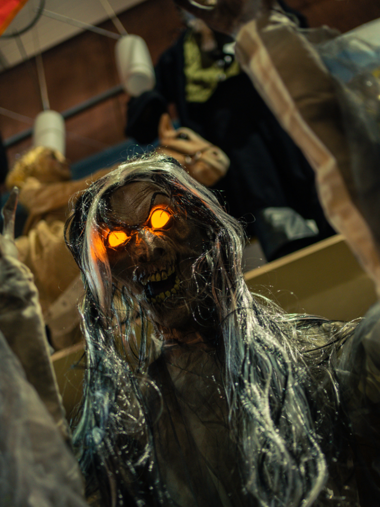 Wailing Banshee Animated Figure