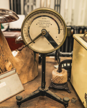 Torsion Balance for 500 Milligrams