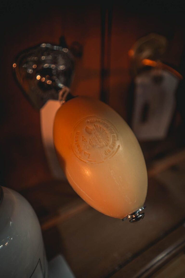 Stainless Steel Mount with La Maison du Savon de Marseille Soap