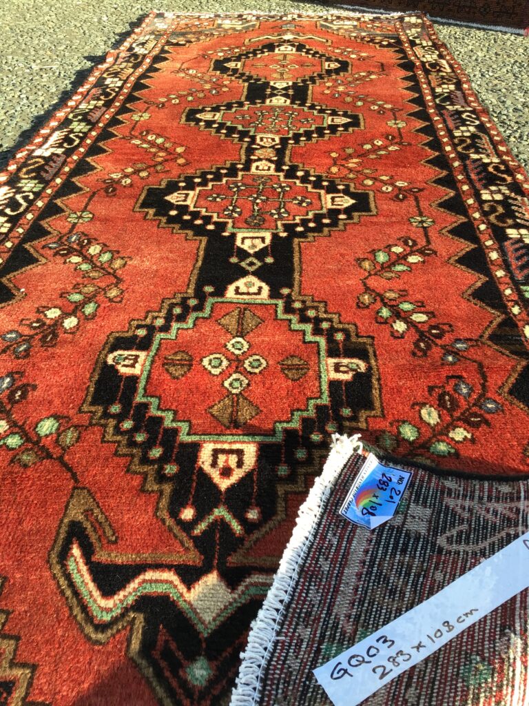 Handwoven Hamadan Persian Rug 283cm x 108cm [GQ03]