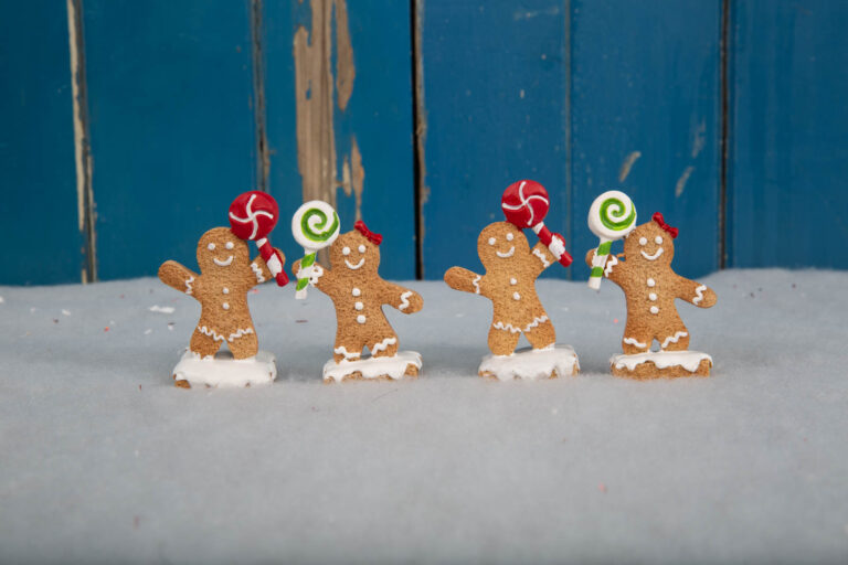 Set of 4 Gingerbread Man Name Card Holders