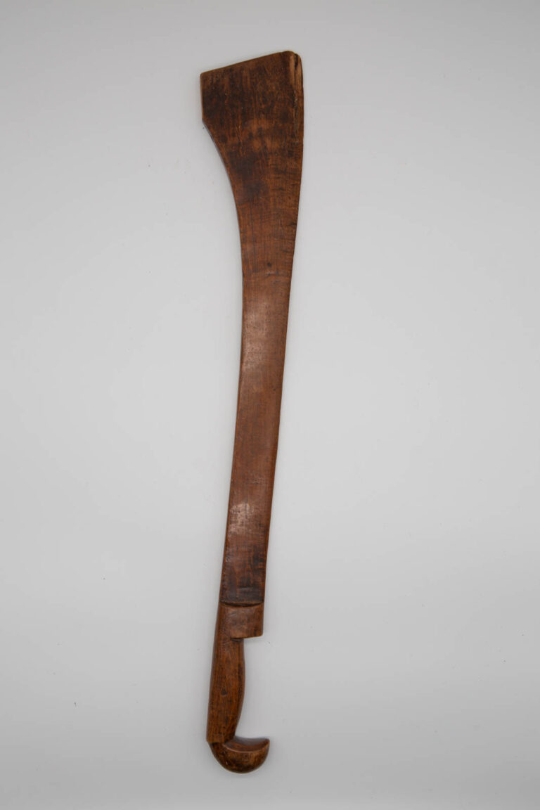 African Wooden Ceremonial Sword [sw18]