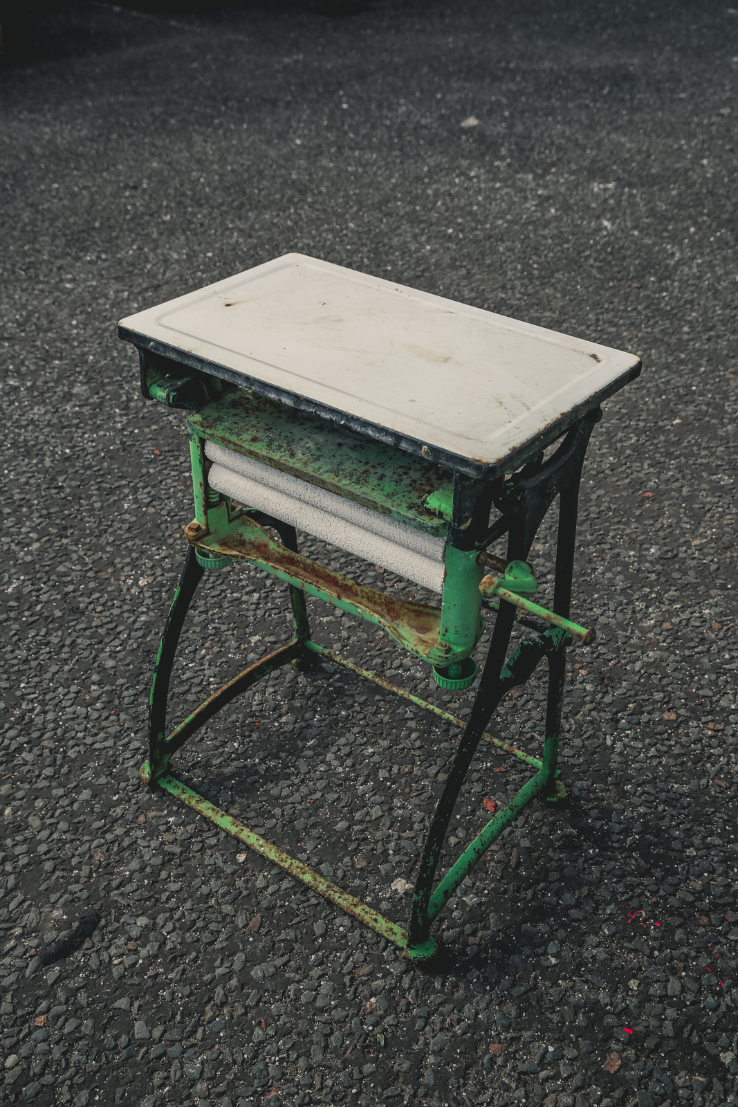 Vintage Folding Top Mangle