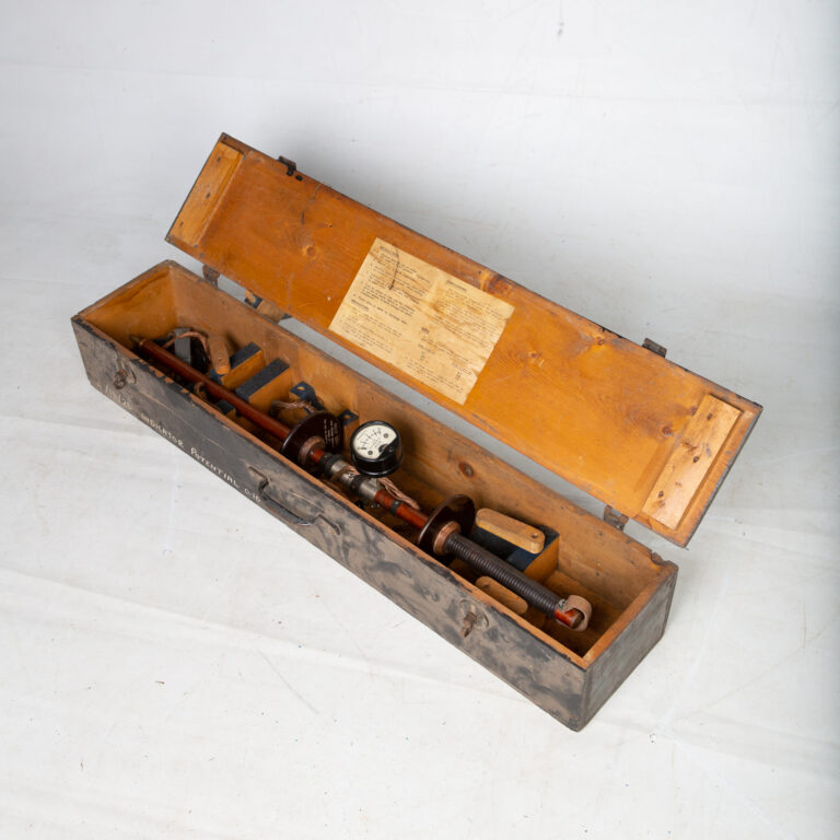 Ferranti Model No 1.   5-10KV High Voltage Probe