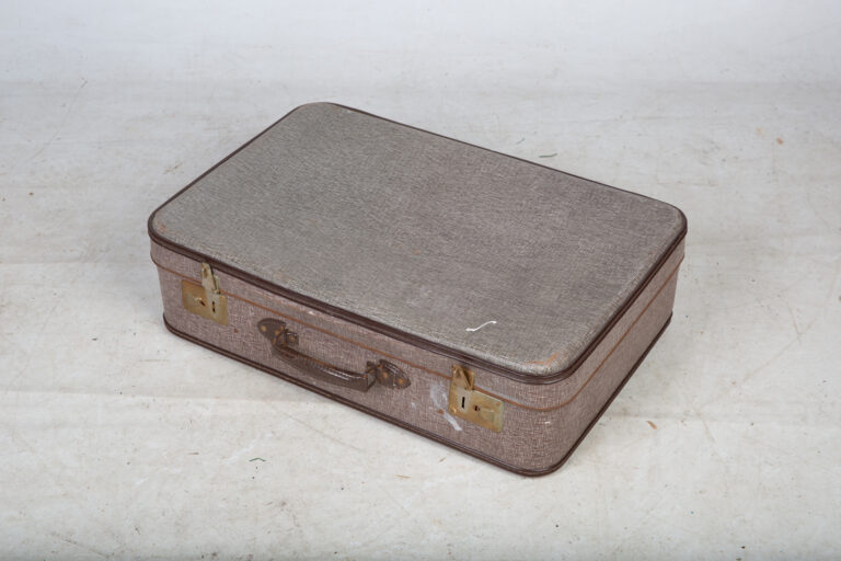 LG005 Vintage Trunk
