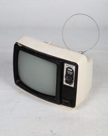 Sanyo AC/DC Portable Deluxe TV
