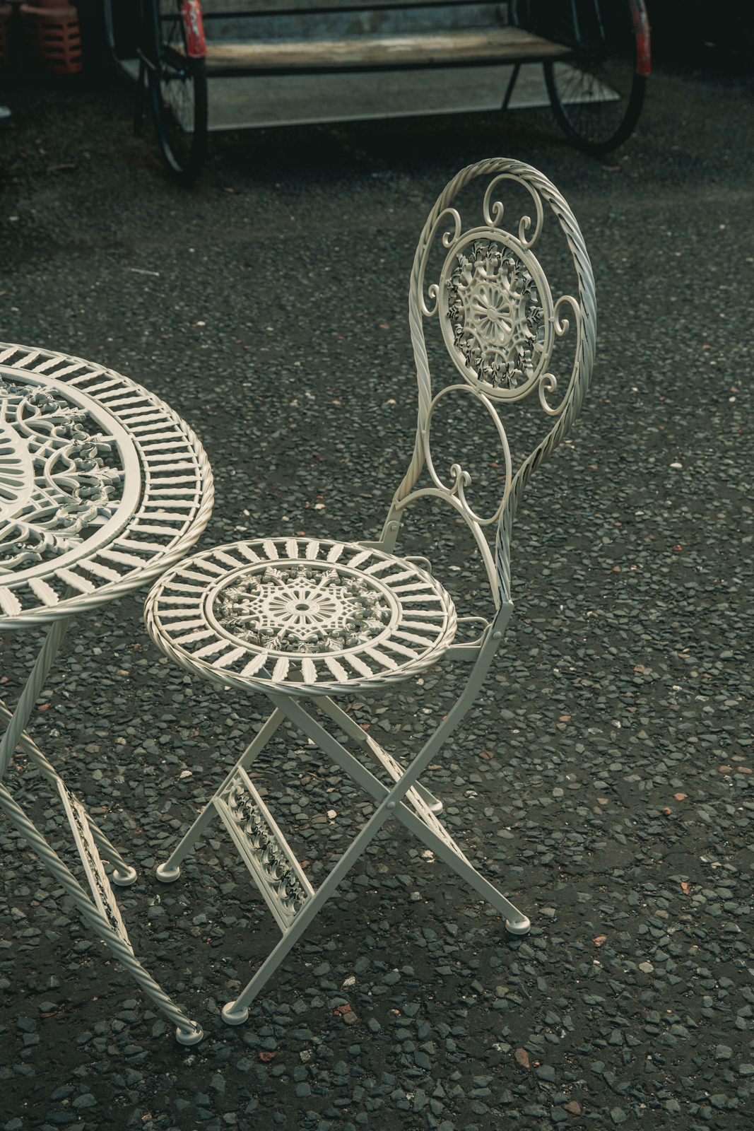 French Bistro Table and Chairs - White [906] - On The Square Emporium