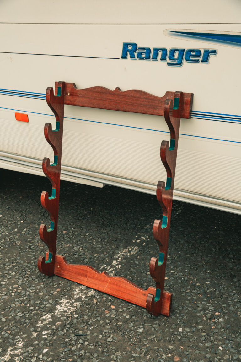 Wall-mounted Gun Rack