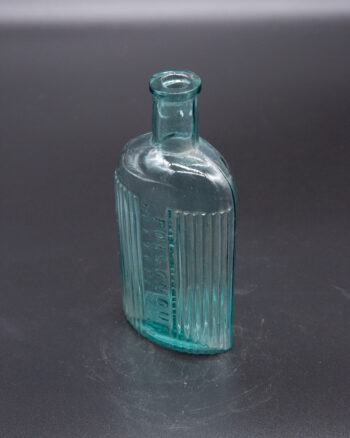 GB044 Apothecary Glass Poison Bottle