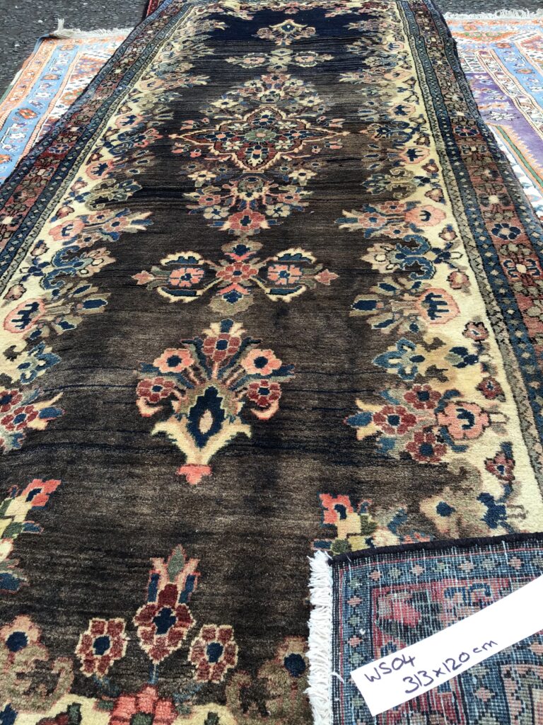 Full-pile Dark-ground Persian Sarouk Runner Rug [WS04]
