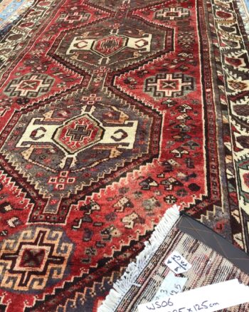 Fine Full-pile Persian Shiraz Village Rug [WS06]