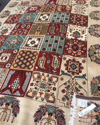 Ivory-ground Persian Ardibil Rug [WS10]