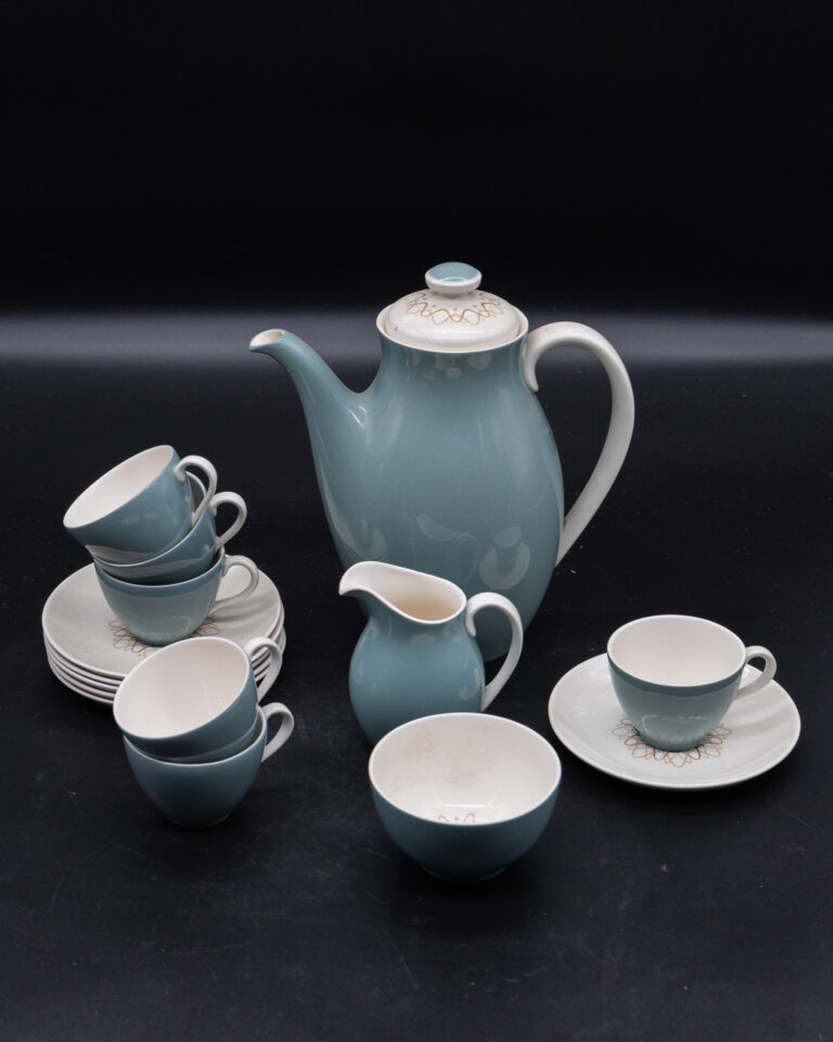 CC028 Royal Doulton 'Desert Star' Tea Set
