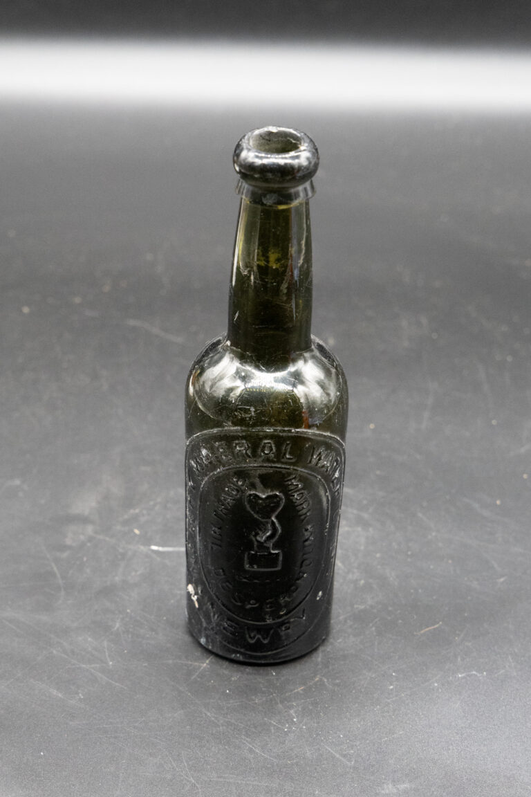 GB050 Newry Mineral Water Bottle