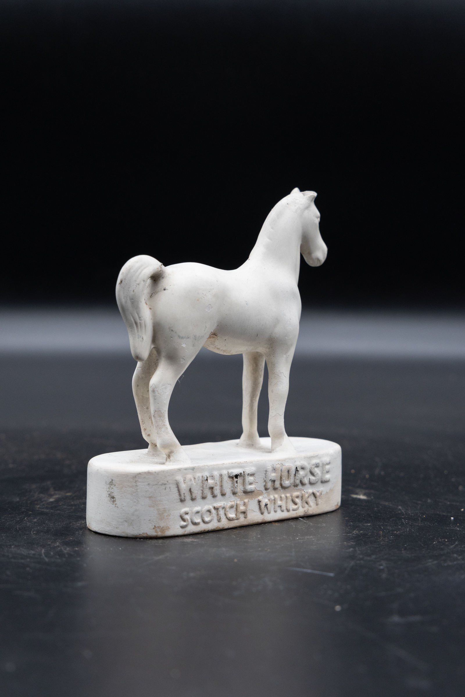 White Horse Whisky Porcelain Statue [w249] - On The Square Emporium