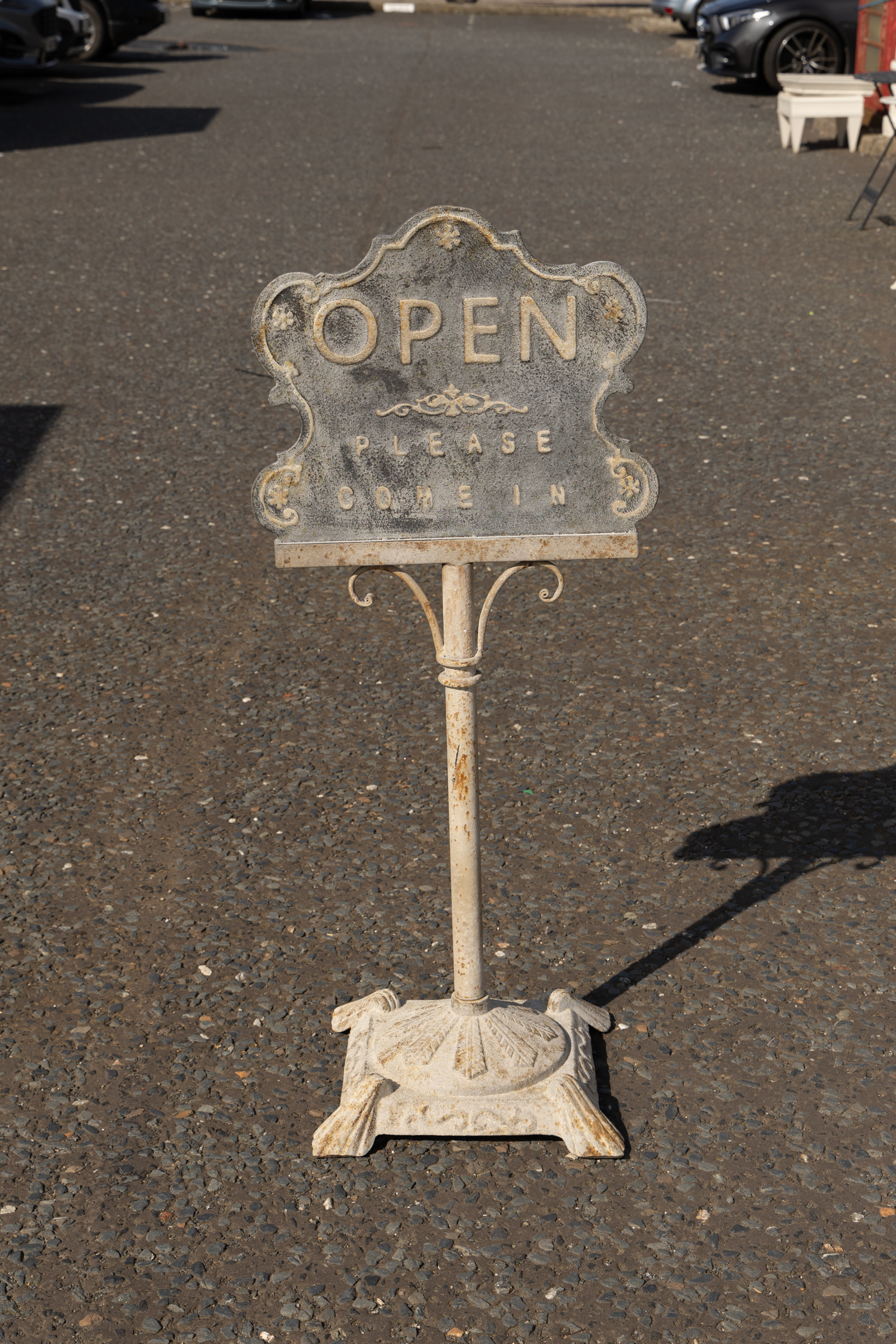 Open / Closed Revolving Metal Shop Sign - On The Square Emporium