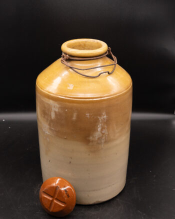 Large Stoneware Flagon [sw108]
