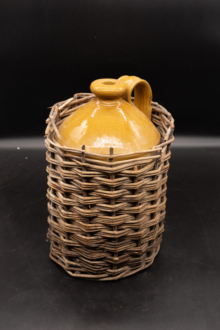 Stoneware Flagon in Basket [sw109]