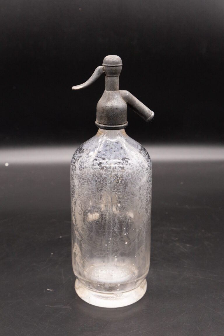 GB057 Grattan Belfast Soda Syphon
