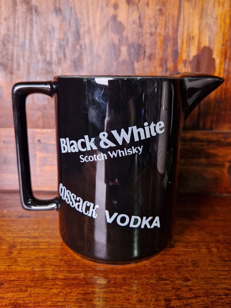 Black & White Whisky Jug [w767]