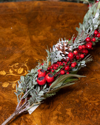 Large Hawthorn & Pinecone Garland