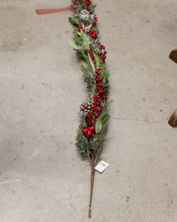 Large Hawthorn & Pinecone Garland