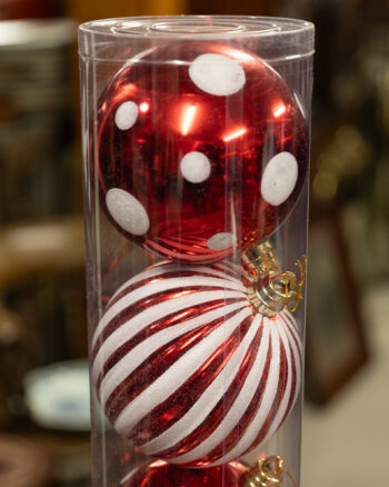 Set of 4 15cm Red and White Baubles