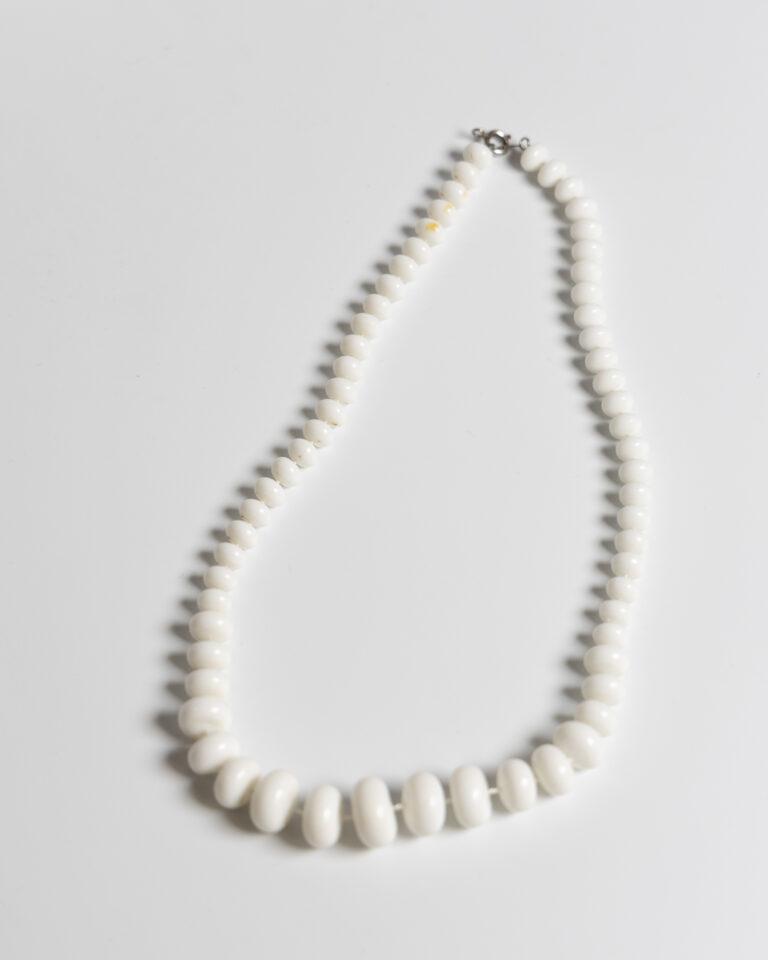 JL143 Vintage White Bead Necklace