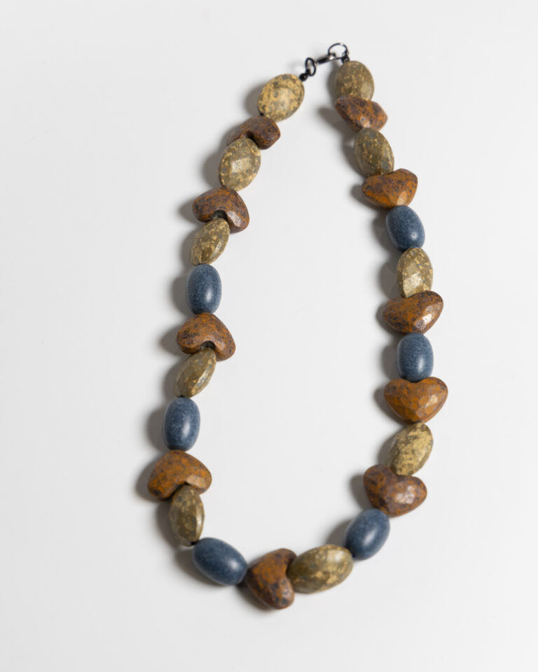 JL066 Stone-effect Bead Necklace