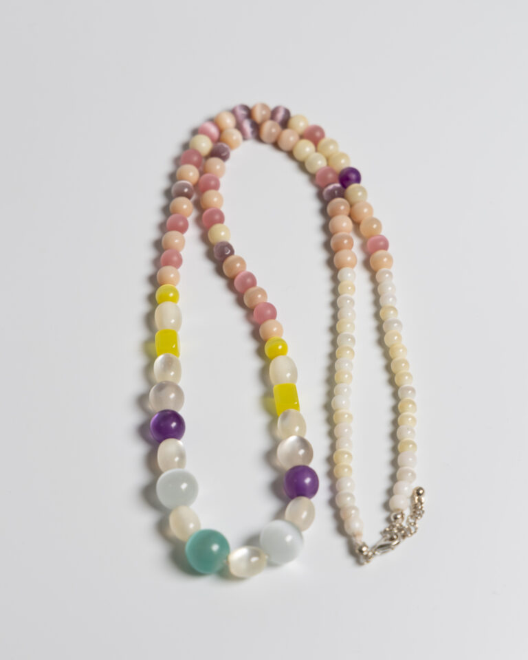 JL037 Vintage Opalescent Bead Necklace