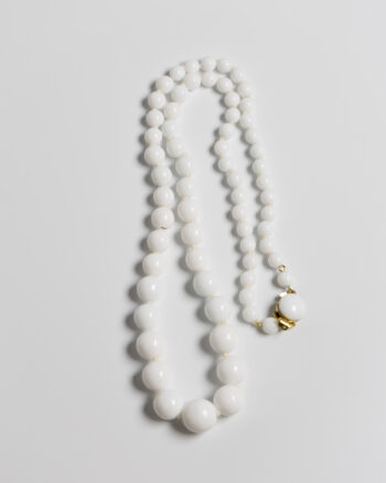 JL125 Vintage White Bead Necklace